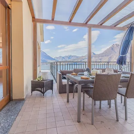 Varenna Paradise 3 Апартаменты *