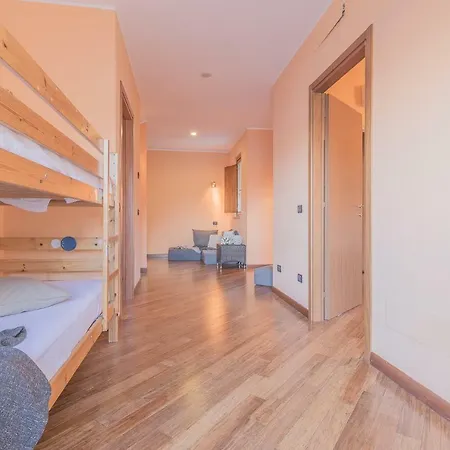 Varenna Paradise 3 Апартаменты *